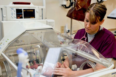 Američtí lékaři přepsali DNA dítěte s vážnou genetickou poruchou