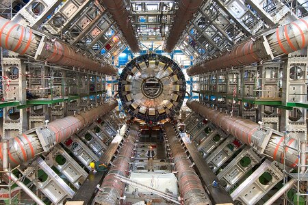 LHC a co dál? Megaprojekt s otazníky
