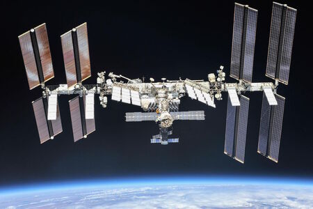 Po 9 měsících na vnějším plášti ISS mech znovu ožil na Zemi