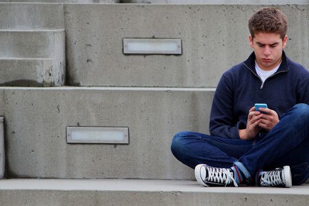 Kdy je samota pro teenagery ještě zdravá – a kdy už je jí moc?