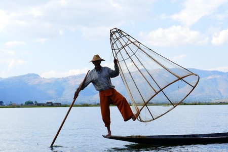 Balanc na jedné noze? Podle vědců prospívá i mozku!