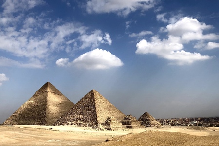 Egyptské pyramidy: Fascinující stavby plné tajemství