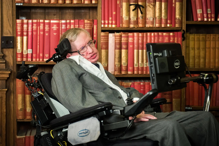 Byl Stephen Hawking nahrazen dvojníkem?