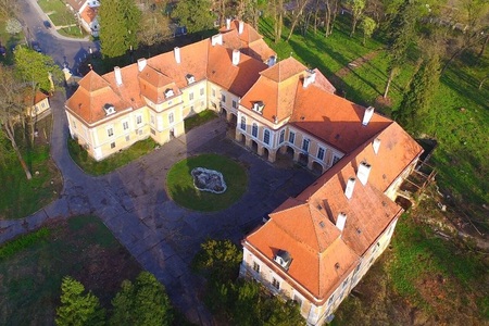 Kde běhá mráz po zádech: Slovenský zámek, kde lidé slyší kroky mrtvých