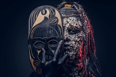 Africké rituální masky, aneb když se člověk stává duchem předků