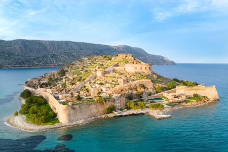 Spinalonga: Ostrov duchů, který obývala smrt