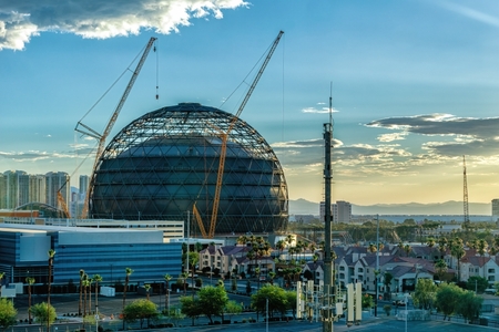 Magické MSG Sphere: Největší kulovitá stavba světa