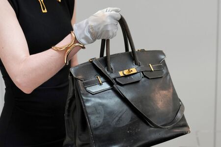Nejdražší kabelku světa zdobí monogram Jane Birkin