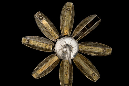 Luxusní šperk: Pomander voněl, chránil i koketoval