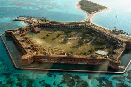 Fort Jefferson: O 16 milionů cihel se nikdy neválčilo