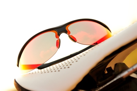 Cyklistické brýle: jak vybrat skla, rám a ochranu