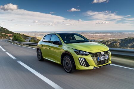 Peugeot E-208: Francouzské lvíče dospělo. Nabízí rekordní dojezd, styl i radost z jízdy