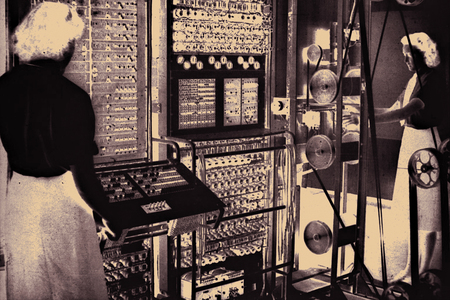 Enigma a Bomba: Jak Alan Turing a jeho tým rozluštili největší tajemství druhé světové války