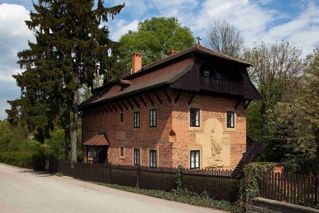 7 domů slavných umělců: Romantika s lekníny, vejce všude kolem a speciální kočičinec