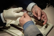 Hodinářství Koscom prezentovalo hodinky Credor v hodnotě 18 milionů korun
