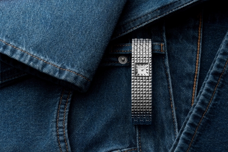 Frederique Constant dodal novou jiskru glam-rockovým hodinkám