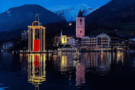 Když svíčky svítí, lodě plují a perníčky voní: Advent na jezeře Wolfgangsee