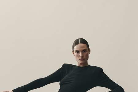 Šperk mezi kabelkami