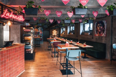 Labonetta v Kobylisích láká na pizzu jako z Neapole