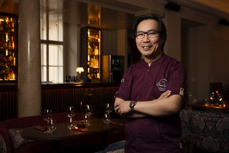 Piano Bar Prague: Za chutí stojí Ari Munandar