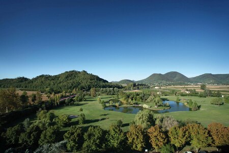 Golf v horkém srdci Benátska