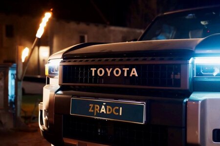 Toyota je podruhé partnerem Zrádců na TV Prima. Model Land Cruiser je opět součástí děje