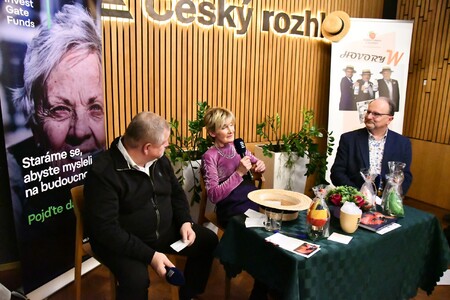 Zuzana Bubílková v Hovorech W nepoliticky nejen o politicích