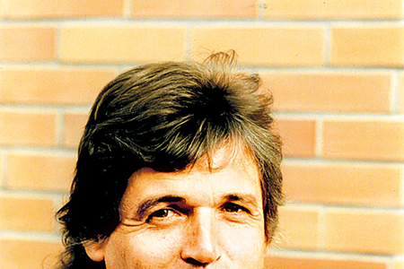 Zich zemřel při tom, co tolik miloval