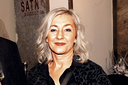 Táhne to Hybnerová se dvěma muži?