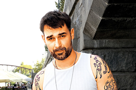 Užívá si Vacula rád s fanynkami?