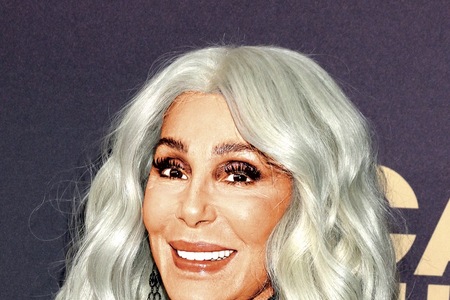 Utajila Cher, že už se vdala za svého zajíčka?