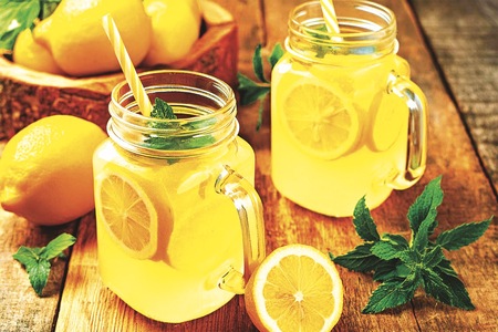 Domácí citronáda