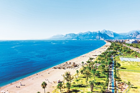 Antalya: Klenot na pobřeží Turecké riviéry