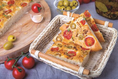 Focaccia může být ozdobou stolu