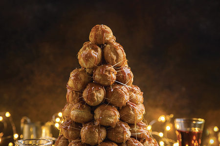 Čokoládový croquembouche