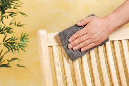 Pryč se škrábanci na laku