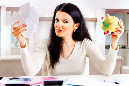 Stále na noze táhnu kouli ze svých dluhů