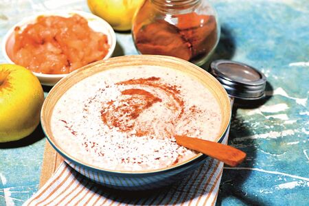 Báječná kokosovo-jablečná kaše