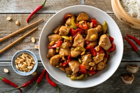 Čína s chilli papričkou a arašídy