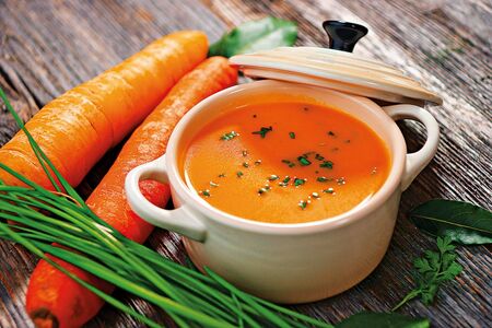 Karotkový krém s pažitkou