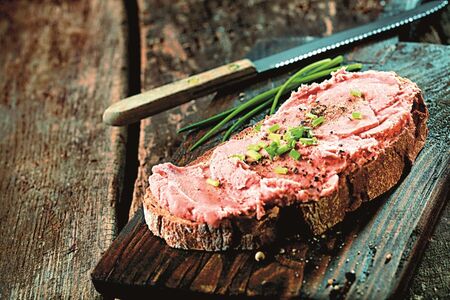 Lehce pikantní pomazánka