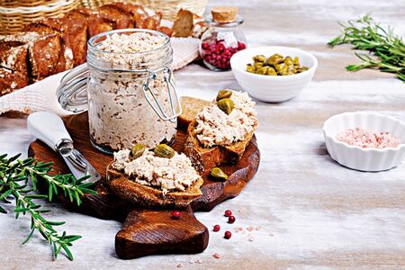 Tuňáková pěna na chlebíčky