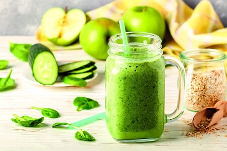 Dietní okurkový koktejl