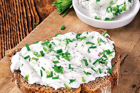 Pomazánka s nivou a tvarohem